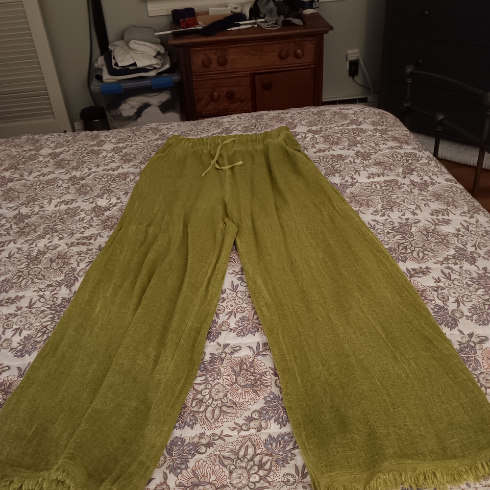 Olive Green Wide-Leg Pants With Pockets